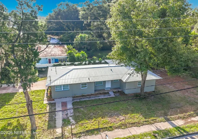 Photo 4 of Single family home for sale at 401 Husson Ave, Palatka, FL 32177 | MLS# 2159699 | Listing updated on 2026-08-12