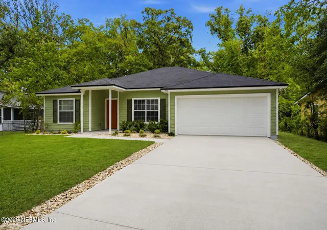 Photo 2 of Single family home for sale at 4030 Hunter Cir, Jacksonville, FL 32207 | MLS# 2155155 | Listing updated on 2026-09-13