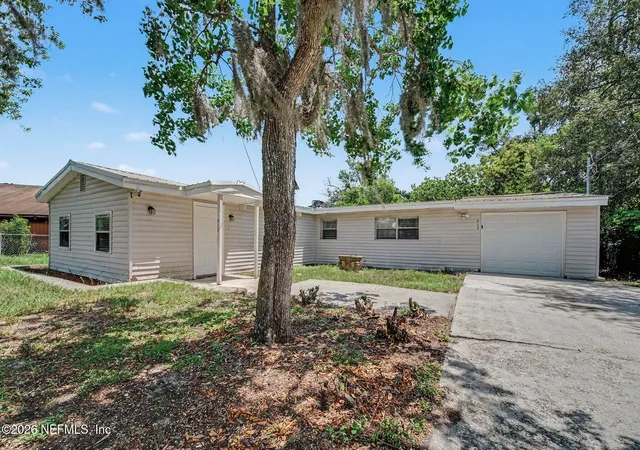 Photo 1 of Single family home for sale at 919 Crest Dr E, Jacksonville, FL 32221 | MLS# 2155573 | Listing updated on 2026-07-16