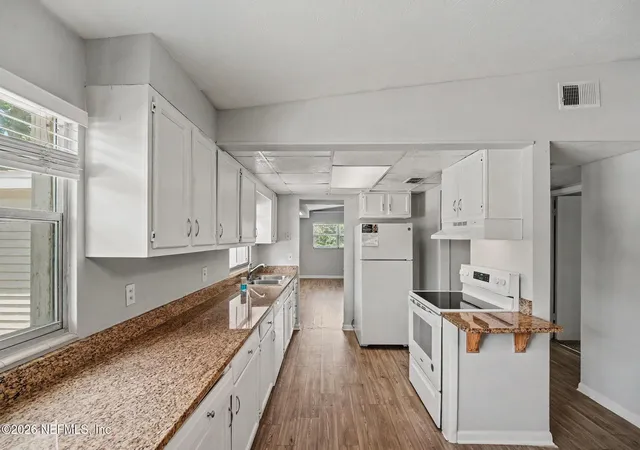 Photo 3 of Single family home for sale at 919 Crest Dr E, Jacksonville, FL 32221 | MLS# 2155573 | Listing updated on 2026-07-16