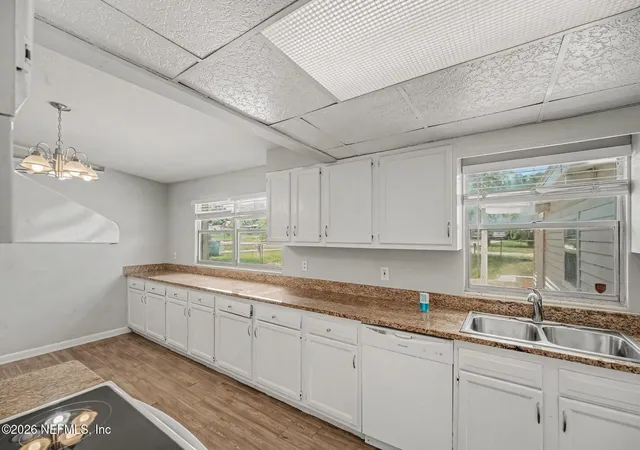 Photo 4 of Single family home for sale at 919 Crest Dr E, Jacksonville, FL 32221 | MLS# 2155573 | Listing updated on 2026-07-16
