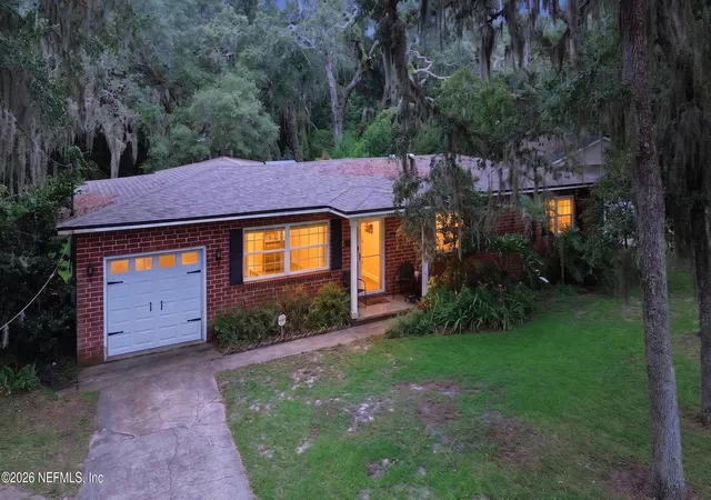 Photo 3 of Sale Pending at 1863 Highland Dr, Fernandina Beach, FL 32034 | MLS# 2155657 | Listing updated on 2026-07-30