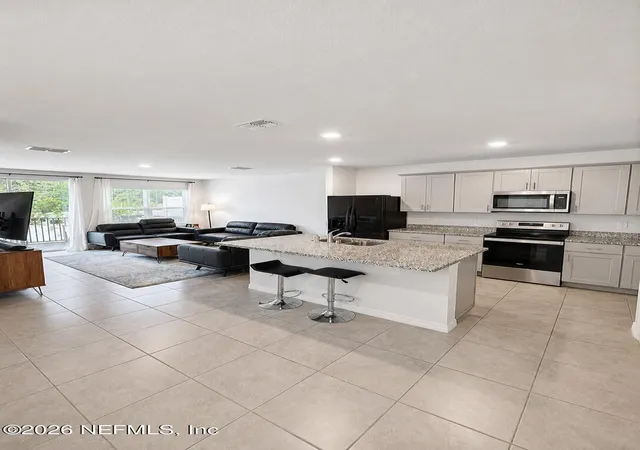 Photo 4 of Townhouse for sale at 21 Bella Oaks Dr, Port Orange, FL 32129 | MLS# 2155507 | Listing updated on 2026-09-09