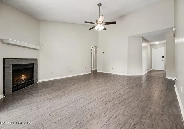 Photo 2 of Sale Pending at 924 Aries Rd W, Jacksonville, FL 32216 | MLS# 2155803 | Listing updated on 2026-09-15