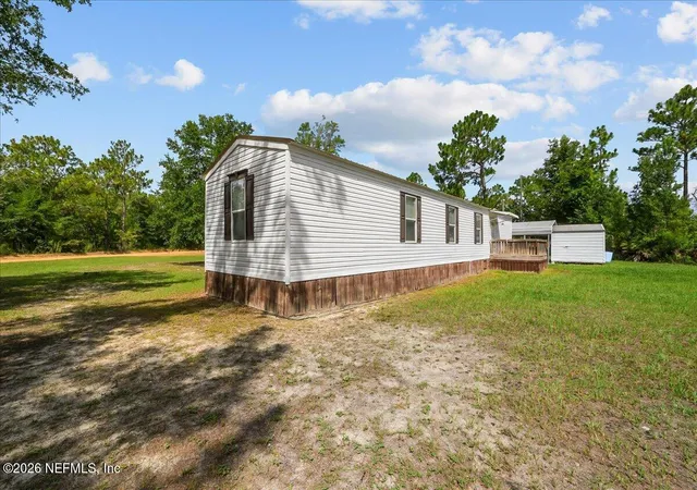 Photo 4 of Manufactured home for sale at 174 Union Ave, Interlachen, FL 32148 | MLS# 2155462 | Listing updated on 2026-09-21