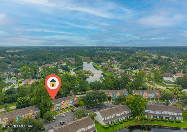 Listing Photo 4 - Condo for sale in building located at 12311 Kensington Lakes Dr, Jacksonville, FL 32246 - Unit #301
