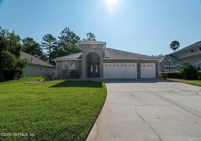 Photo 3 of Sale Pending at 2325 Links Dr, Fleming Island, FL 32003 | MLS# 2156070 | Listing updated on 2026-08-03