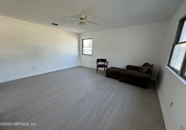 5th image of 3832 Sandy Shores Dr, Jacksonville, FL 32277 | MLS# 2155529