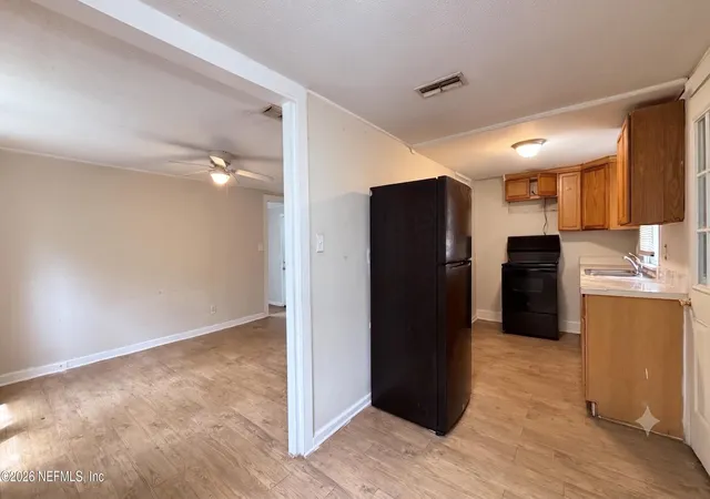 4th image of 2912 W 12Th St, Jacksonville, FL 32254 | MLS# 2157624