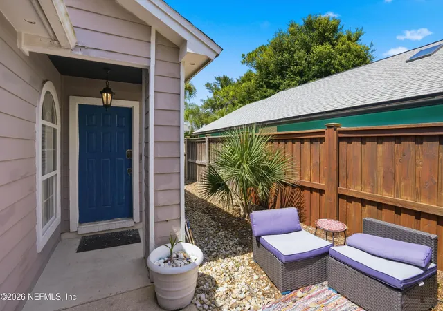 Photo 4 of Single family home for sale at 1043 Seabreeze Ave, Jacksonville Beach, FL 32250 | MLS# 2155686 | Listing updated on 2026-08-28
