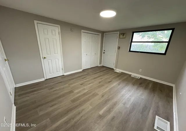 Photo 3 of Single family home for sale at 5612 Oliver St, Jacksonville, FL 32211 | MLS# 2155582 | Listing updated on 2026-09-16