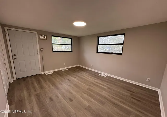 Photo 4 of Single family home for sale at 5612 Oliver St, Jacksonville, FL 32211 | MLS# 2155582 | Listing updated on 2026-09-16