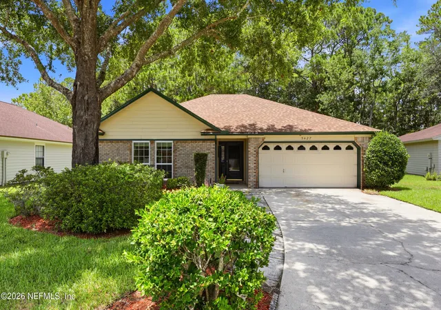 Photo 1 of Single family home for sale at 5427 Blue Pacific Dr, Jacksonville, FL 32257 | MLS# 2155632 | Listing updated on 2026-08-12