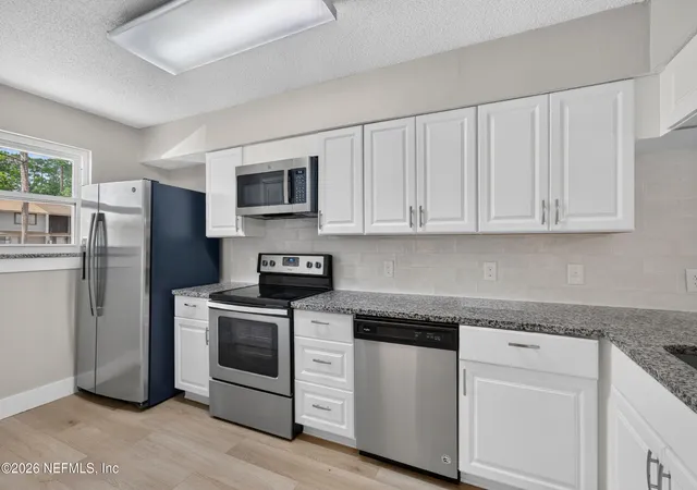 Photo 3 of Townhouse for sale at 4323 Windergate Dr, Jacksonville, FL 32257 | MLS# 2155893 | Listing updated on 2026-08-08