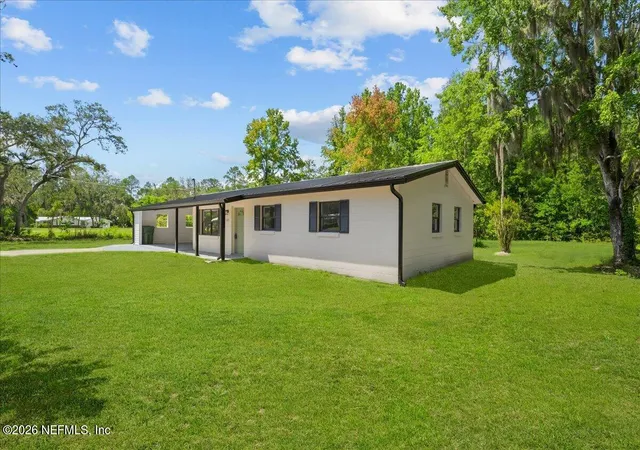 Photo 2 of Single family home for sale at 109 Ivey Rd, San Mateo, FL 32187 | MLS# 2155938 | Listing updated on 2026-08-21