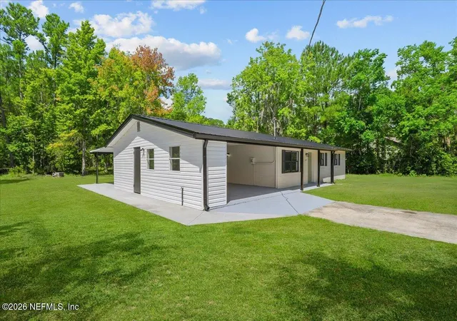 Photo 3 of Single family home for sale at 109 Ivey Rd, San Mateo, FL 32187 | MLS# 2155938 | Listing updated on 2026-08-21