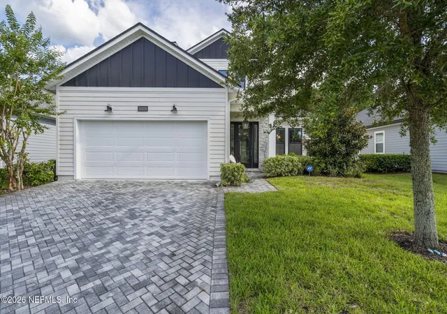 Photo 3 of Single family home for sale at 10028 Exhibition Cir, Jacksonville, FL 32256 | MLS# 2155864 | Listing updated on 2026-08-17