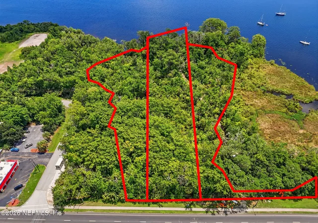 2nd image of 654 S Orange Ave, Green Cove Springs, FL 32043 | MLS# 2156008