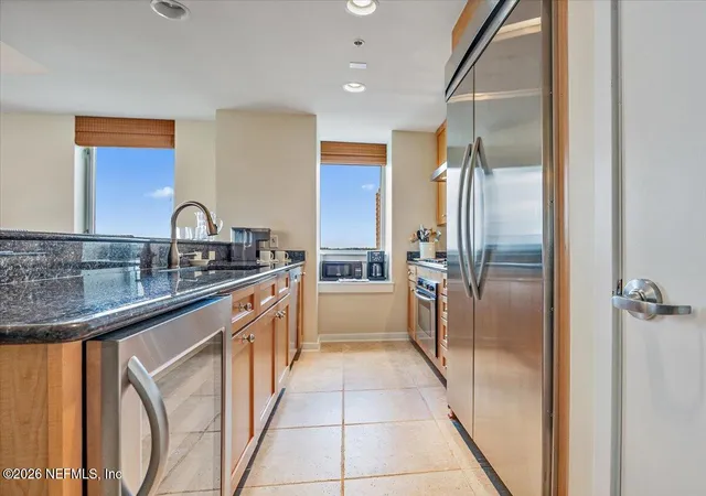 Listing Photo 4 - Condo for sale in building located at 123 1St St S, Jacksonville Beach, FL 32250 - Unit #501