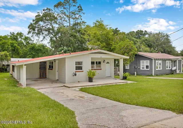 Photo 2 of Single family home for sale at 1310 Cleveland Ave, Palatka, FL 32177 | MLS# 2156039 | Listing updated on 2026-08-27