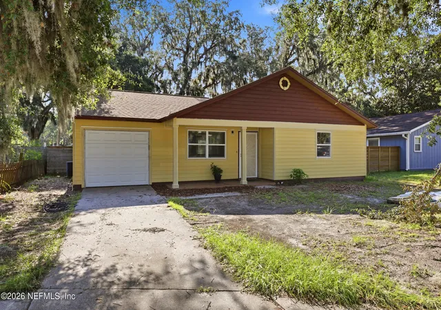 2nd image of 2183 Cypress Landing Dr, Jacksonville, FL 32233 | MLS# 2156085