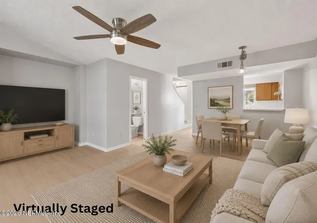 Listing Photo 4 - Condo for sale in building located at 111 1St St, Jacksonville, FL 32206 - Unit #28