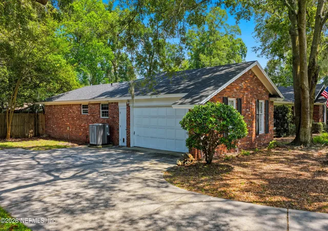 Photo 4 of Single family home for sale at 4019 Old Ml Cvs Trl E, Jacksonville, FL 32277 | MLS# 2156165 | Listing updated on 2026-10-05