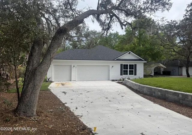 Photo 2 of Sale Pending at 102 Orange Tree Rd, East Palatka, FL 32131 | MLS# 2156646 | Listing updated on 2026-08-18