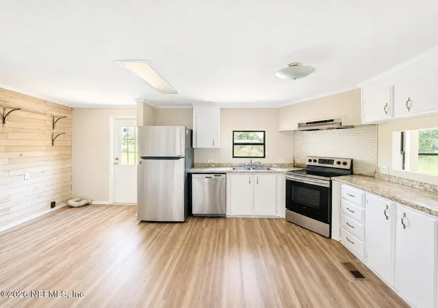 Photo 3 of Manufactured home for sale at 1684 Eagle Nest Ln, Middleburg, FL 32068 | MLS# 2156226 | Listing updated on 2026-09-02