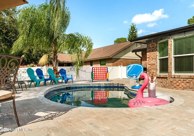Photo 1 of Sale Pending at 10320 Autumn Valley Rd, Jacksonville, FL 32257 | MLS# 2156230 | Listing updated on 2026-07-24
