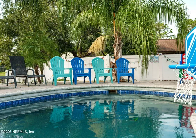 Photo 4 of Sale Pending at 10320 Autumn Valley Rd, Jacksonville, FL 32257 | MLS# 2156230 | Listing updated on 2026-07-24