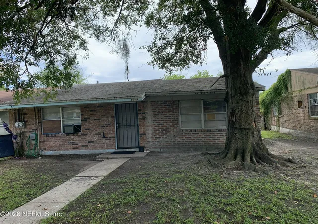 Photo 3 of Single family home for sale at 4649 N Ken Knight Dr, Jacksonville, FL 32209 | MLS# 2156227 | Listing updated on 2026-08-10