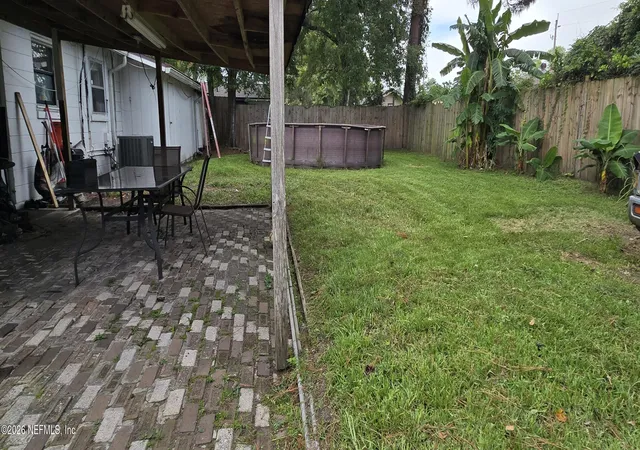 Photo 3 of Sale Pending at 5540 Fargo Dr N, Jacksonville, FL 32207 | MLS# 2156243 | Listing updated on 2026-08-26