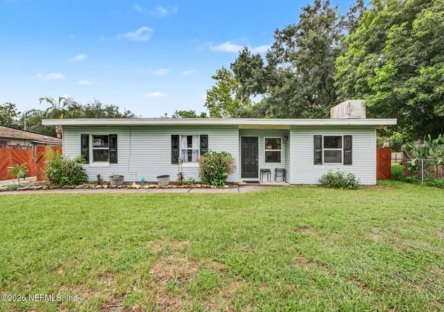 1st image of 231 E 1st St, Chuluota, FL 32766 | MLS# 2156382