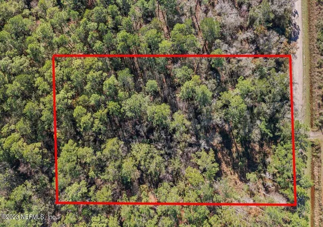 Photo 4 of Sale Pending at 10690 Gregory Ave, Hastings, FL 32145 | MLS# 2156982 | Listing updated on 2026-10-05