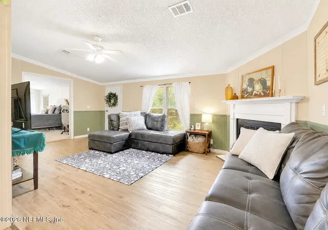 Photo 4 of Manufactured home for sale at 54196 Fouracre Cir, Callahan, FL 32011 | MLS# 2156398 | Listing updated on 2026-09-15