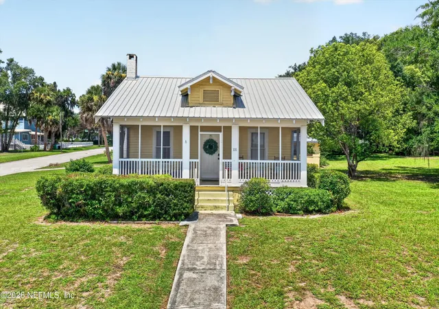 1st image of 101 N Lake St, Crescent City, FL 32112 | MLS# 2156334