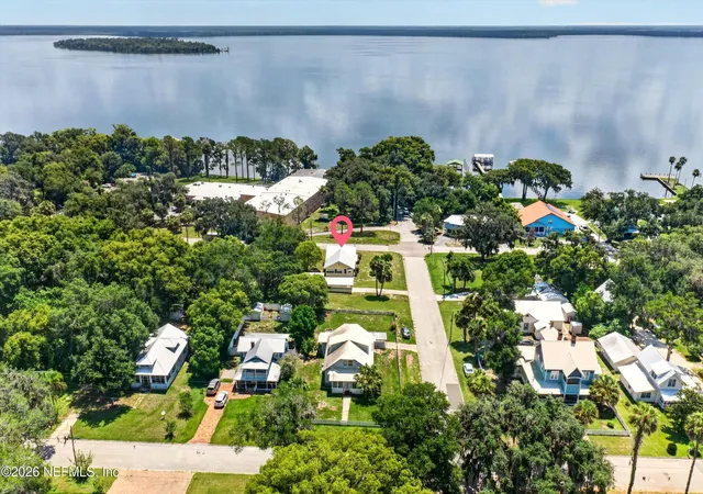 2nd image of 101 N Lake St, Crescent City, FL 32112 | MLS# 2156334