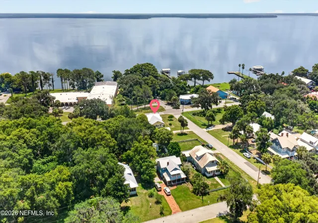 Photo 2 of Single family home for sale at 101 N Lake St, Crescent City, FL 32112 | MLS# 2156334 | Listing updated on 2026-10-07