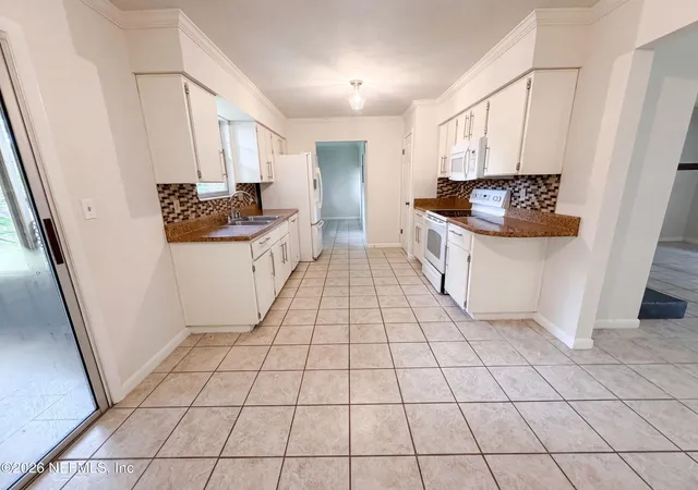Photo 2 of Single family home for sale at 6854 Holly Hl Rd, Melrose, FL 32666 | MLS# 2156329 | Listing updated on 2026-09-10