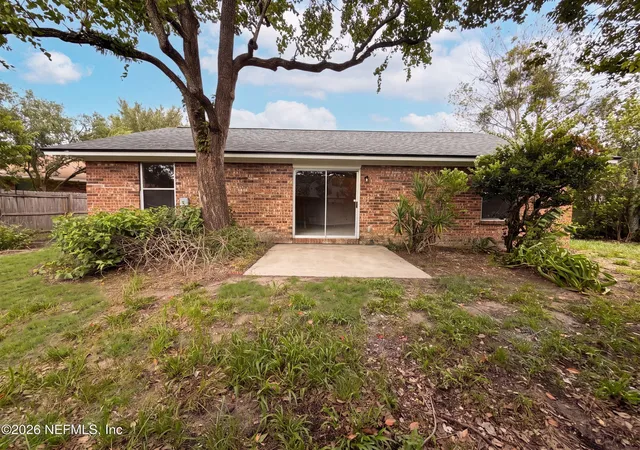 Photo 4 of Sale Pending at 6320 Ian Chad Dr E, Jacksonville, FL 32244 | MLS# 2156339 | Listing updated on 2026-09-30