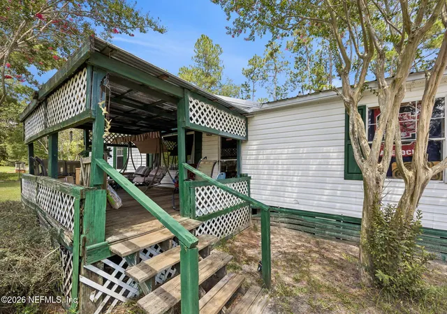 Photo 4 of Sale Pending at 29136 Pigeon Crk Rd, Hilliard, FL 32046 | MLS# 2156416 | Listing updated on 2026-08-25