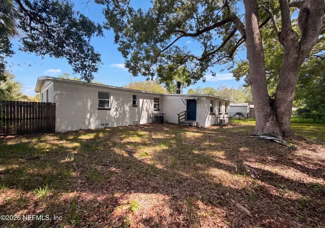 Photo 4 of Single family home for sale at 3740 Ballejo Ct W, Jacksonville, FL 32210 | MLS# 2156380 | Listing updated on 2026-09-03