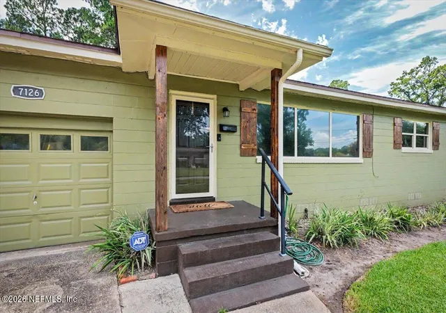 Photo 3 of Sale Pending at 7126 Sans Souci Rd, Jacksonville, FL 32216 | MLS# 2156419 | Listing updated on 2026-10-02