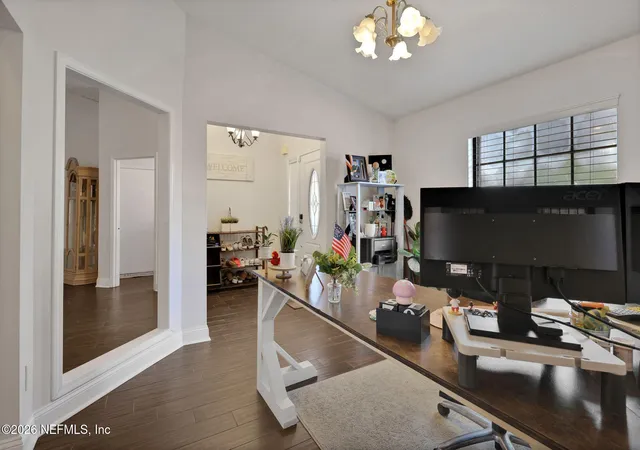 Photo 4 of Sale Pending at 10927 Great Southern Dr, Jacksonville, FL 32257 | MLS# 2156412 | Listing updated on 2026-08-24