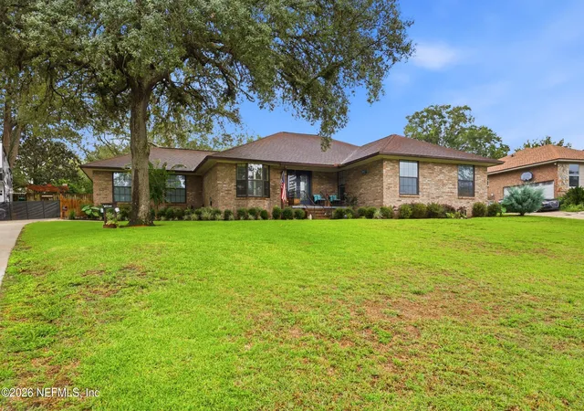 Photo 2 of Single family home for sale at 905 Middleridge Ct, Orange Park, FL 32065 | MLS# 2156574 | Listing updated on 2026-09-06