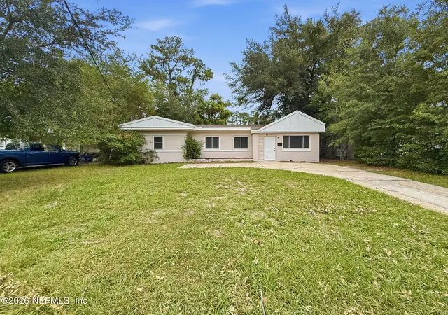 Photo 3 of Single family home for sale at 5207 Janice Cir S, Jacksonville, FL 32210 | MLS# 2156615 | Listing updated on 2026-08-28