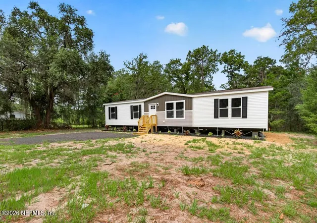 Photo 4 of Manufactured home for sale at 3216 Mill Crk Rd, Middleburg, FL 32068 | MLS# 2156466 | Listing updated on 2026-09-16