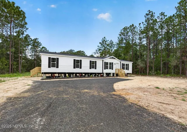 Photo 3 of Manufactured home for sale at 7682 Los Padres Ave, Keystone Heights, FL 32656 | MLS# 2156608 | Listing updated on 2026-10-06