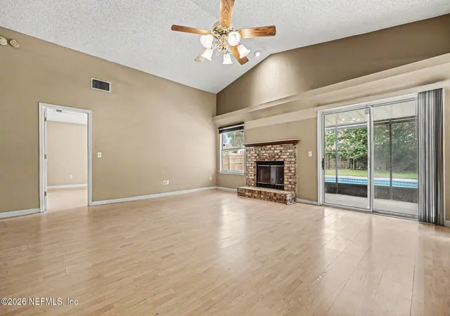 5th image of 8361 Rockridge Dr, Jacksonville, FL 32244 | MLS# 2157259